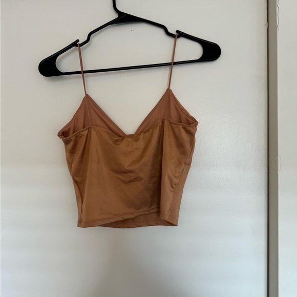 Super cute cropped top great for summer never worn - Picture 3 of 3